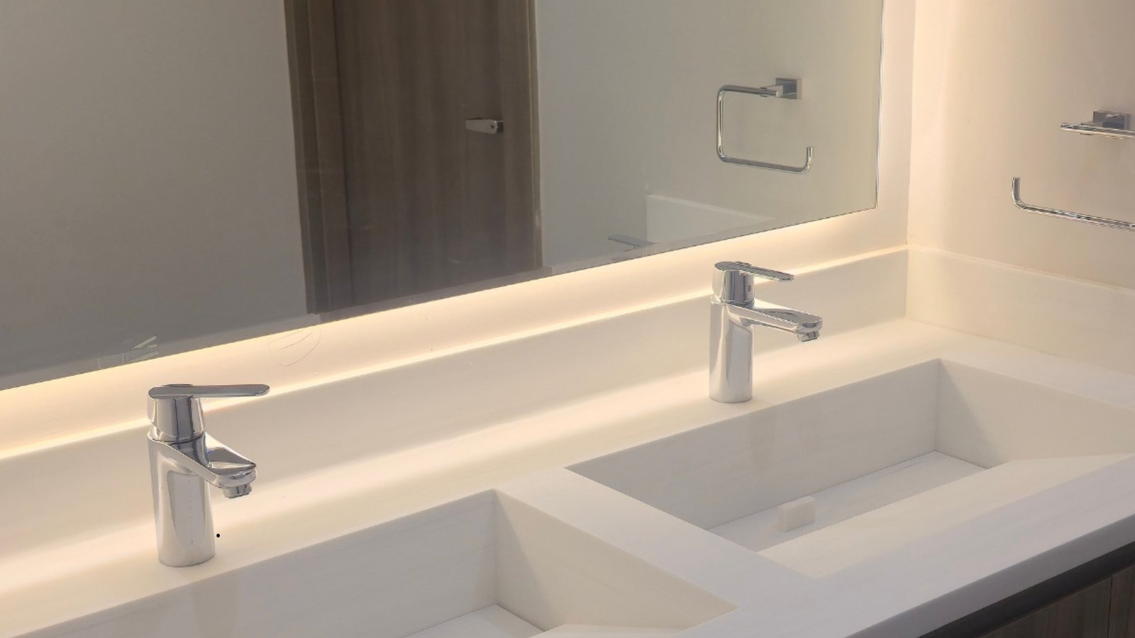 تنظيف مغاسل بالدمام إزالة التكلسات والبقع